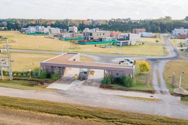 Lote en Venta Brisanova Barrio Cerrado Pueblo Esther