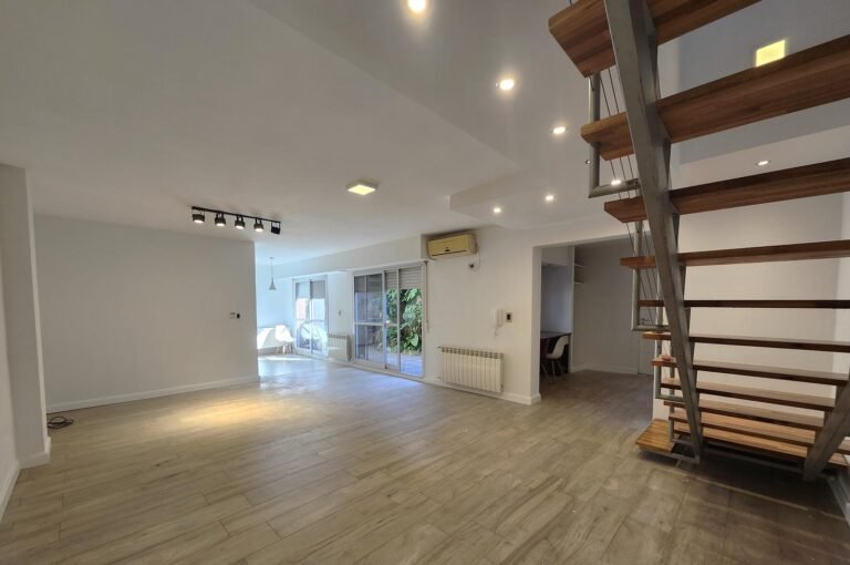 Casa interna de 3 dormitorios con patio