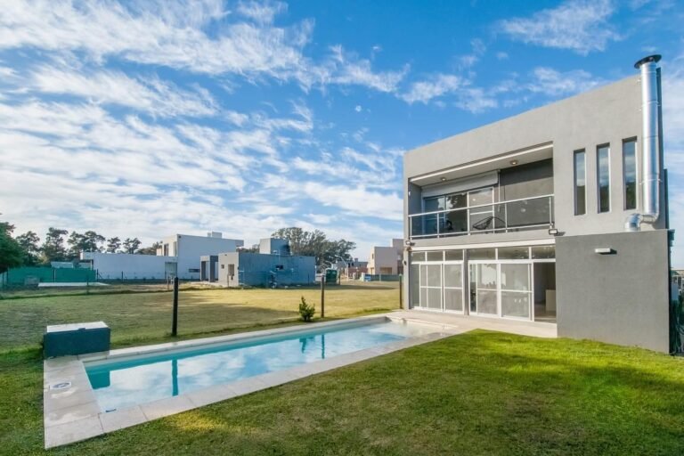 Casa en venta en Brisanova barrio privado pueblo esther