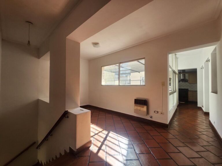 Casa Unica de Planta alta terraza con quincho