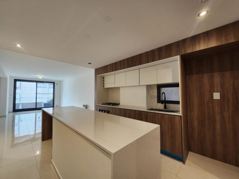 Departamento de 3 dormitorios premium con quincho, parrilla y piscina en zona rio