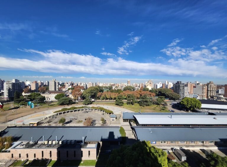 Venta Oportunidad: Departamento Frente Mercado Del Patio – Financiado Con Renta