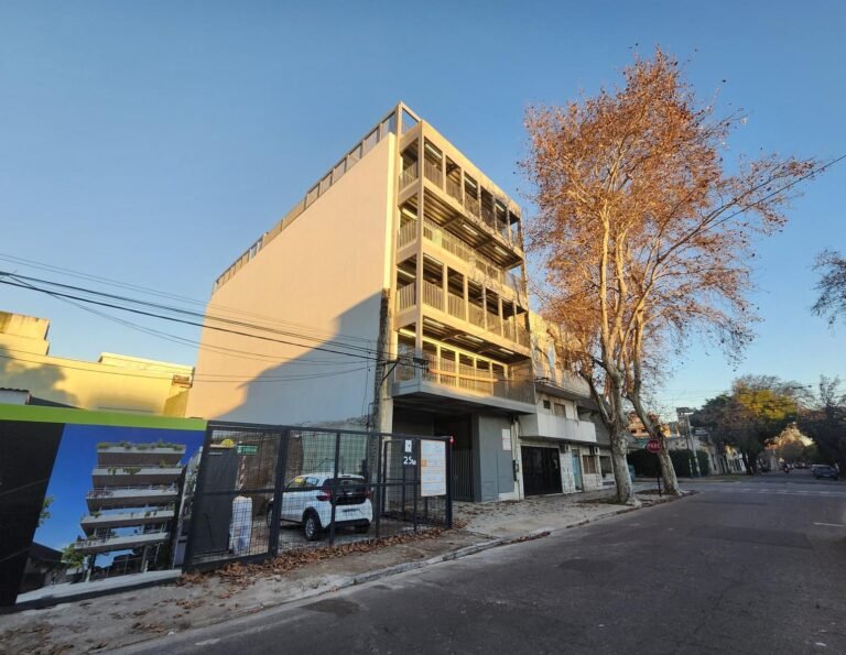 Edificio Comercial en venta en Pichincha Rosario FINANCIACION