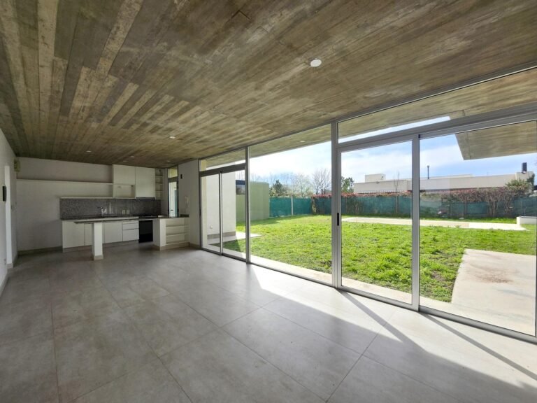 Casa A Estrenar 3 Dormitorios Con Pileta | Don Mateo, Funes | Apta Crédito