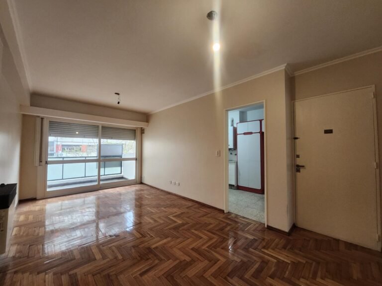 Departamento de 2 dormitorios con cochera